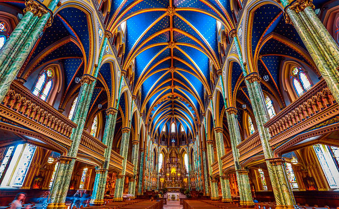 Interior de la catedral de Notre Dame