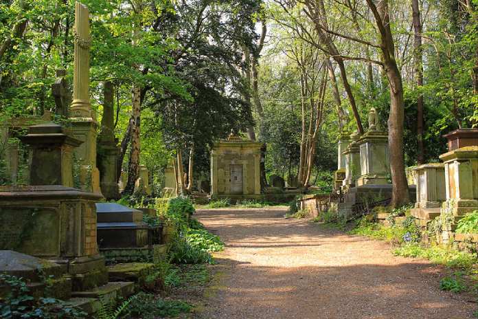 cementerio-de-highgate-interior-del-cementerio