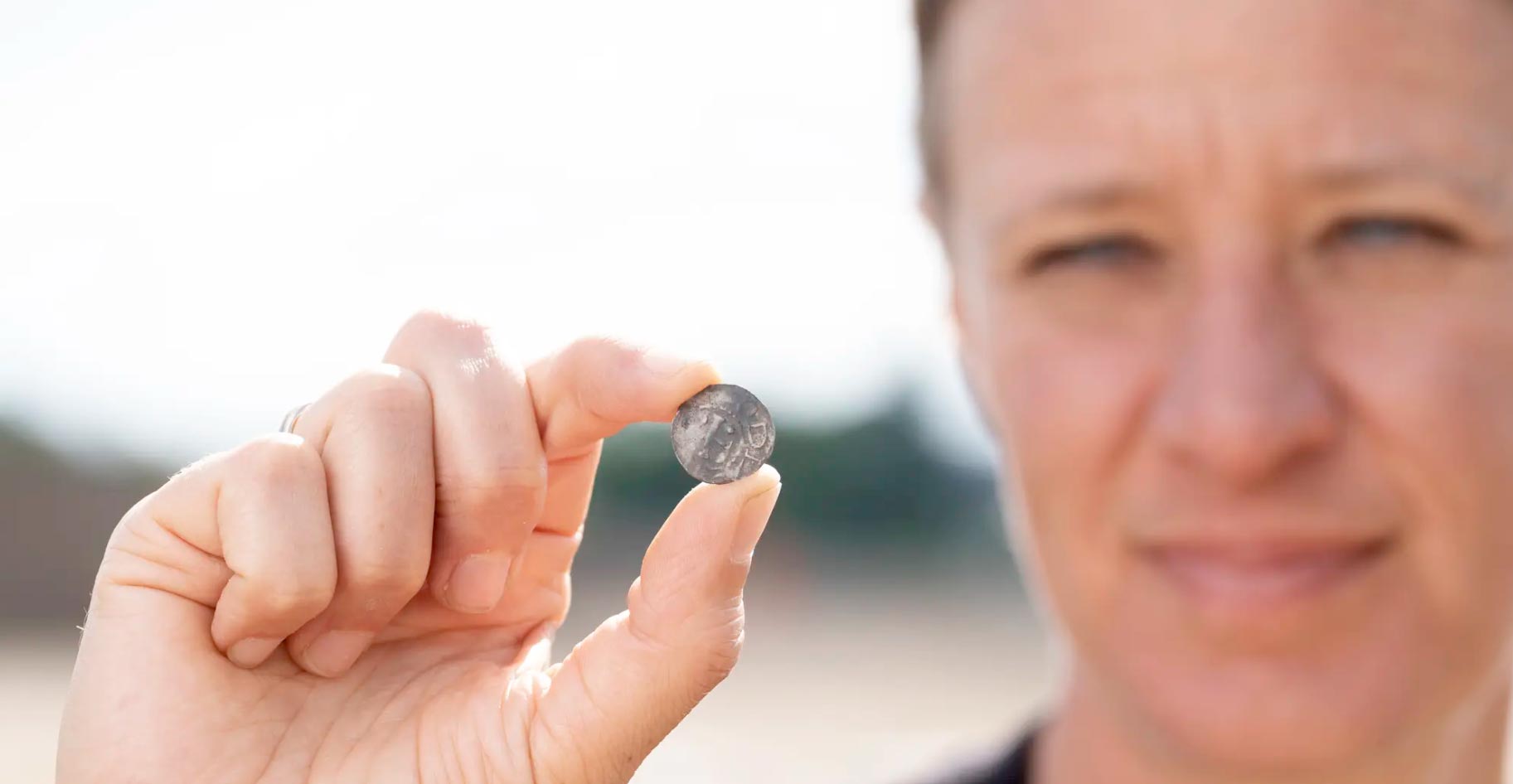 Una moneda de plata encontrada en Søften, Dinamarca.