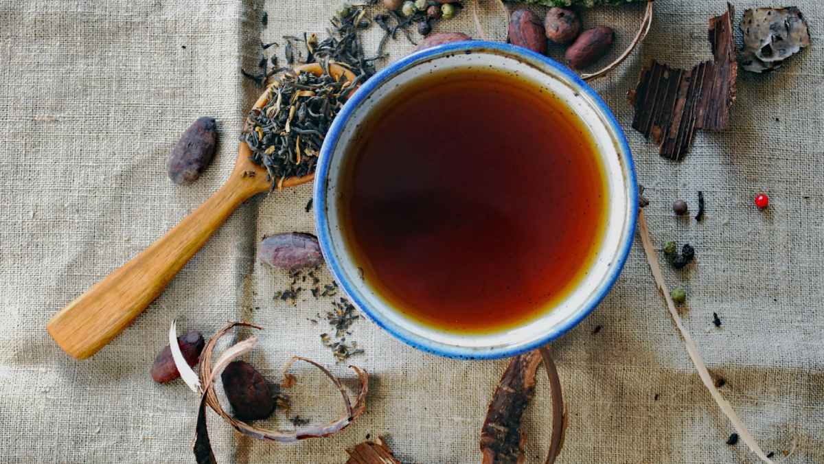 Ceremonias de té alrededor del mundo: evolución histórica, filosofías y la globalización de esta bebida milenaria