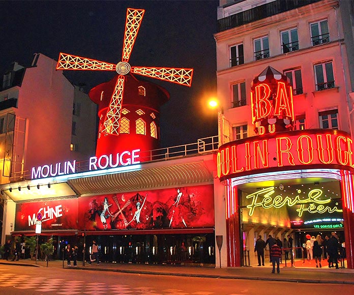 Fachada del Moulin Rouge, París