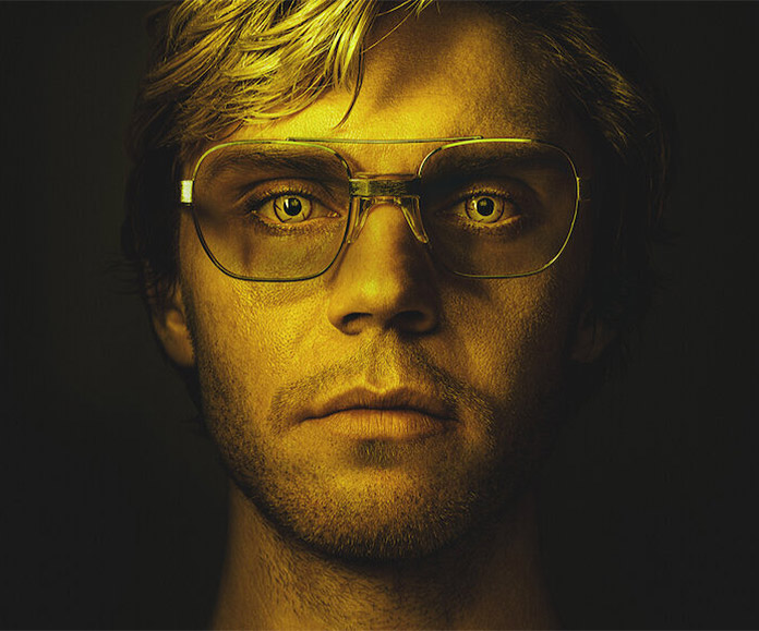 Rostro del actor de la serie Dahmer de Netflix