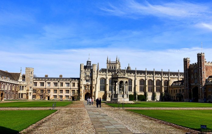 Vista de instalaciones de la Universidad de Cambridge