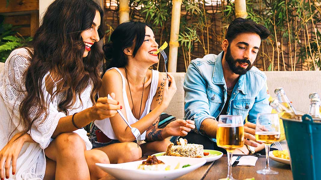 Cómo proteger el planeta cuando sales a comer fuera de casa