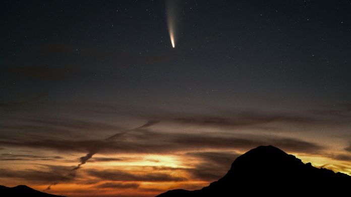 Cometas en la historia humana, estrella fugaz.