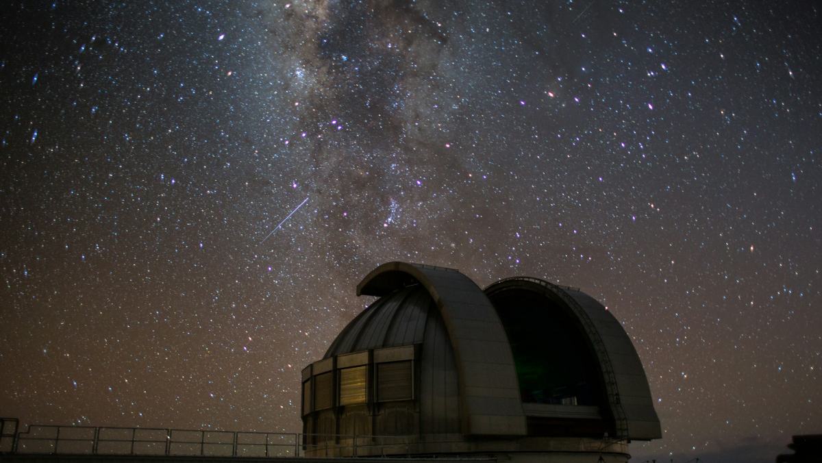 Un grupo de científicos descubren un planeta gigante que es tan liviano como el algodón de azúcar