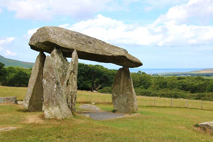 Edificios antiguos: Pentre Ifan, Reino Unido