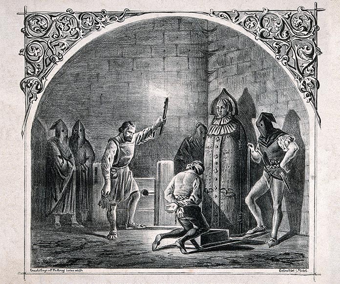 Ilustración de un hombre obligado a arrodillarse ante una doncella de hierro en un calabozo