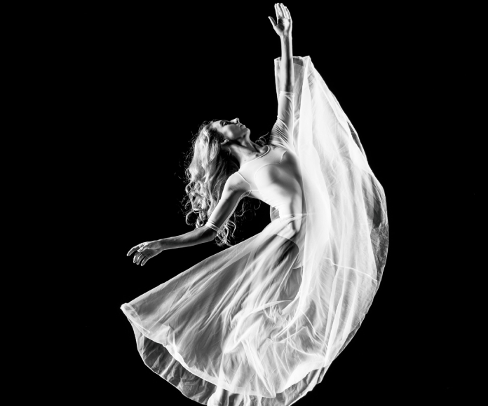 Mujer danzante.
