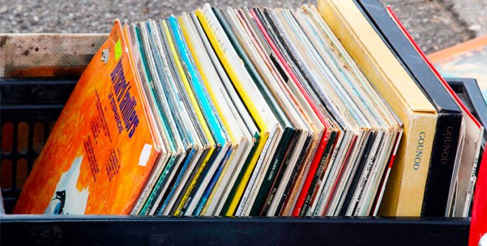 Aumenta la venta de discos de vinilo y cassettes en EE.UU.