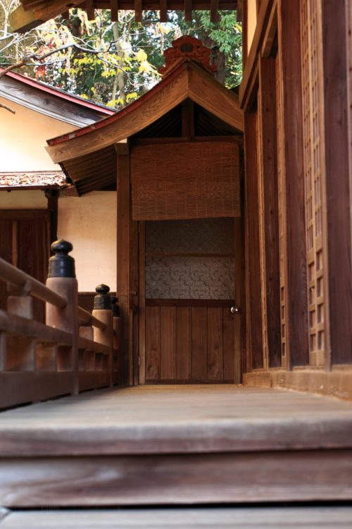 diseño-japones-cabaña-de-madera