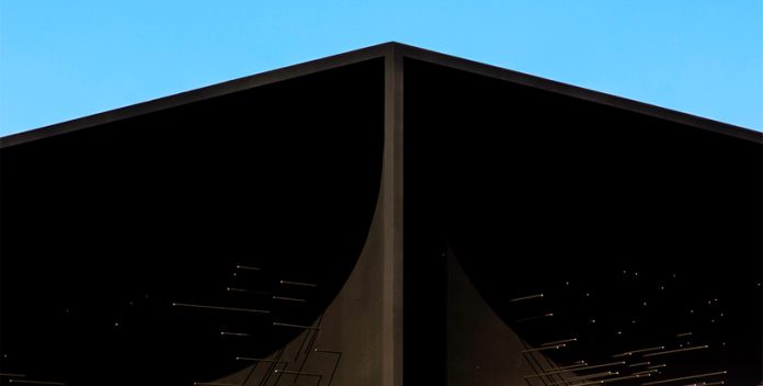 El edificio más oscuro del mundo absorbe la luz como una esponja.