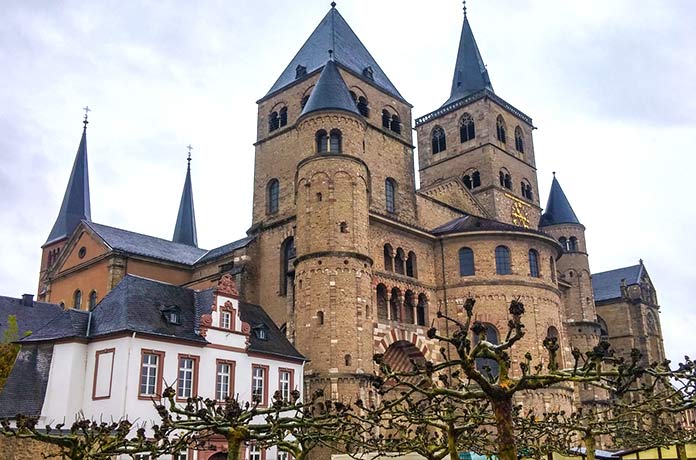 Edificios antiguos: Catedral de San Pedro de Tréveris, Alemania