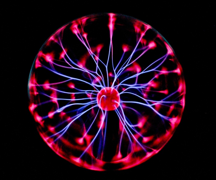 Bola de plasma ilustrando un electroscópio.