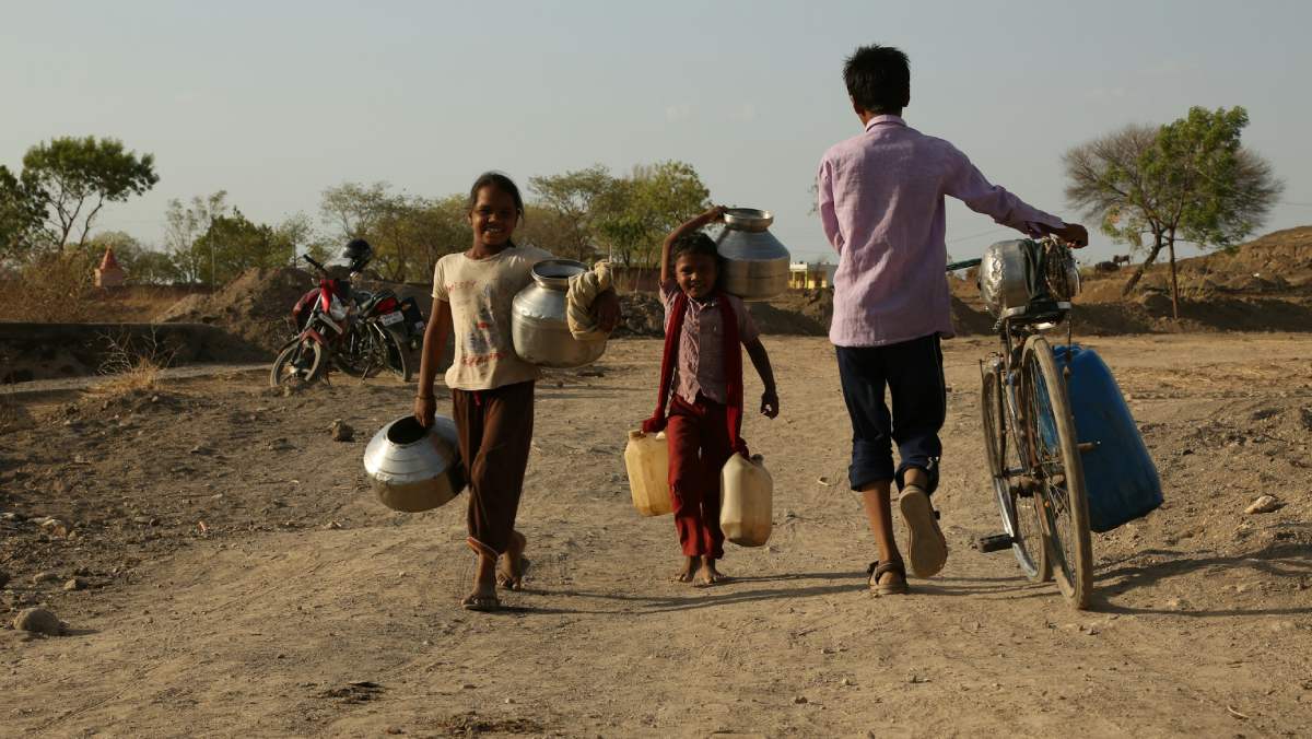 La ONG ‘Acción contra el Hambre’ presenta un informe denunciando el uso del agua como arma de guerra, con un 45% de la población mundial afectada