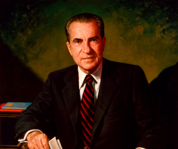 Retrato oficial de Nixon.