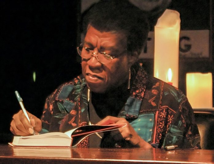 Fotografía de Octavia E. Butler.