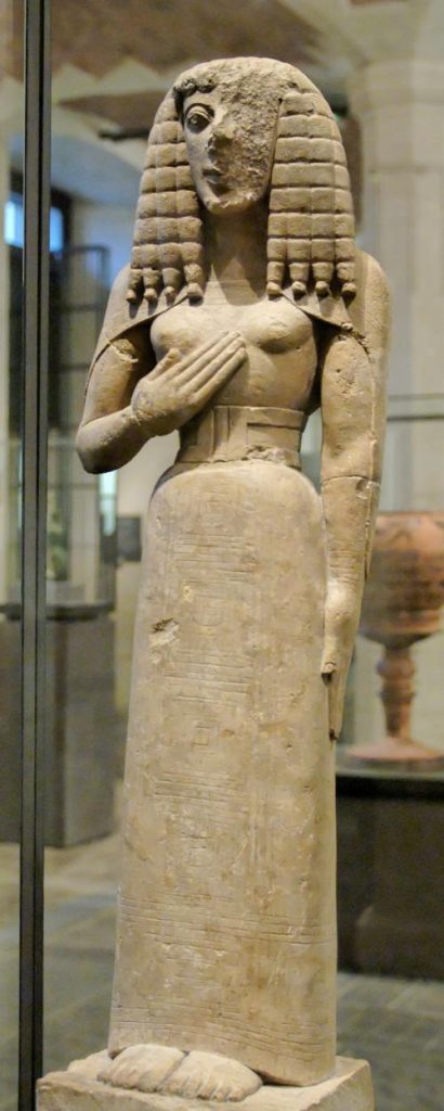 Esculturas griegas - Dama de Auxierre