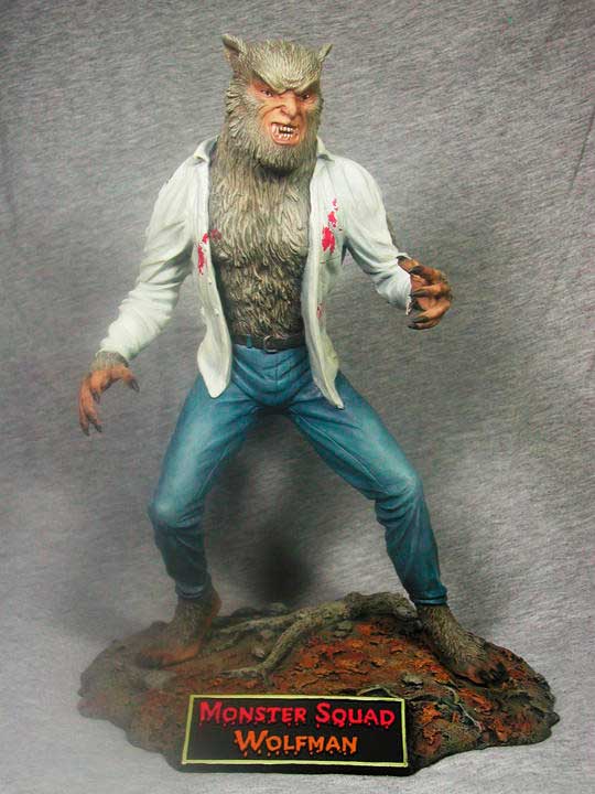 Figura de colección de El hombre lobo de la película Una Pandilla Alucinante