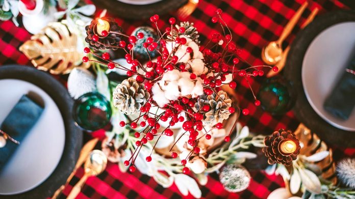 Flores navideñas: cuáles elegir y qué tener en cuenta para decorar la mesa