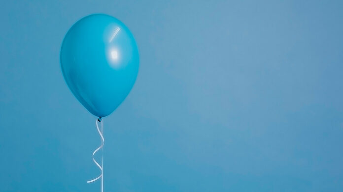 globo de helio azul