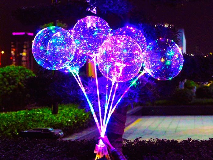 La decoración con globos LED: una forma creativa de iluminar las fiestas