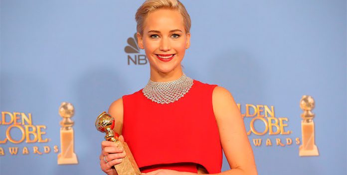 Jennifer Lawrence: una máquina de seducción en el Gorrión Rojo.