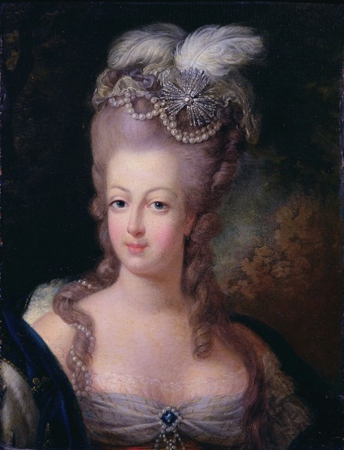 Maquillaje renacentista, representada en María Antonieta, una parte importante de la historia del maquillaje.