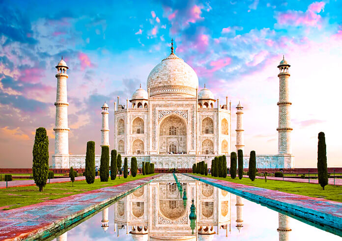 Taj Mahal iluminado