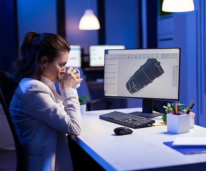ingeniero trabajando en un modelado 3D
