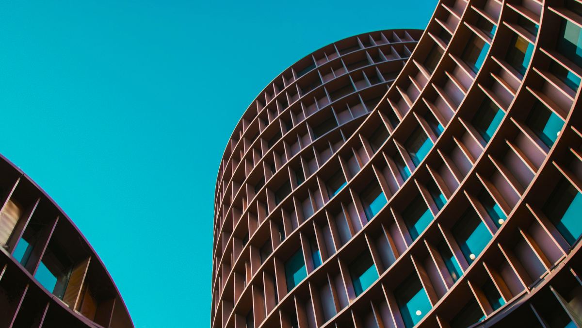 Innovación urbana: la ingeniería moderna sostenible que está redefiniendo las metrópolis globales