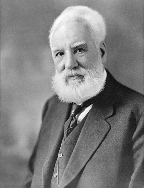 Retrato de Alexander Graham Bell.