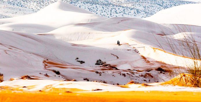 La nieve invade el Sahara por tercera vez en 40 años.