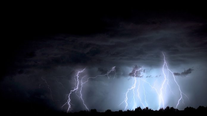 Tormenta eléctrica