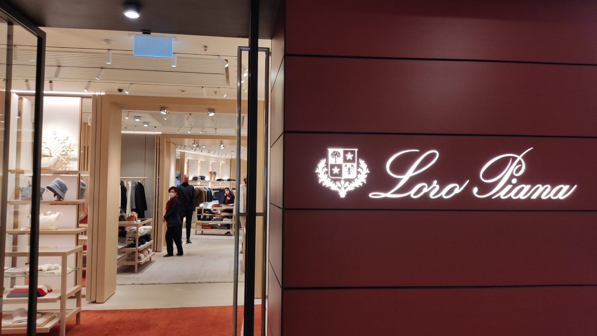 La marca de lujo Loro Piana de LVMH es acusada de tener vínculos de explotación sobre agricultores en Perú