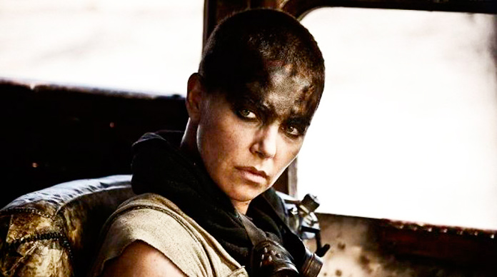 Charlize Theron es Imperator Furiosa en la película Mad Max Fury Road