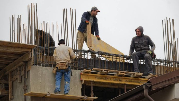 Obreros trabajando