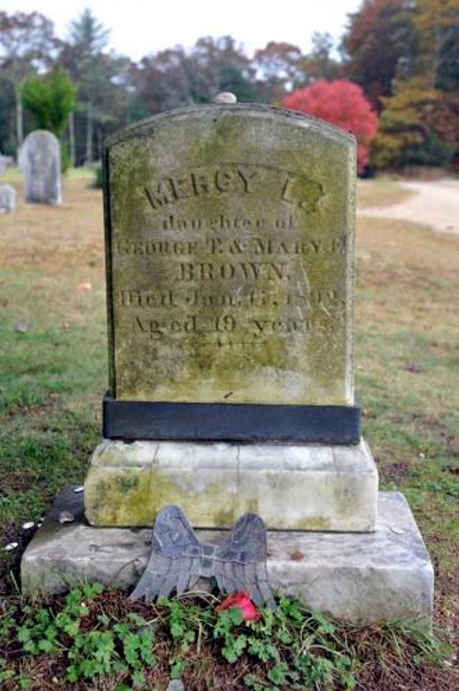 Tumba de Mercy Brown, Chestnut Hill Baptist Church Cemetery