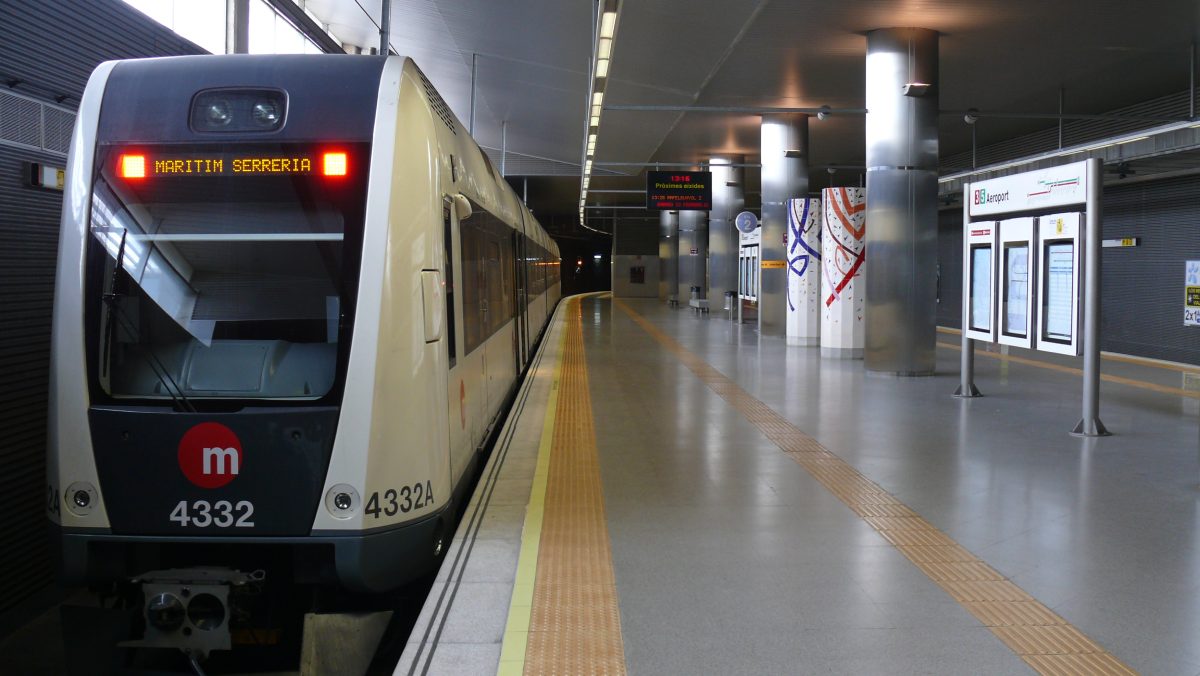 Metrovalencia adapta el tranvía a las celebraciones de la Semana Santa Marinera