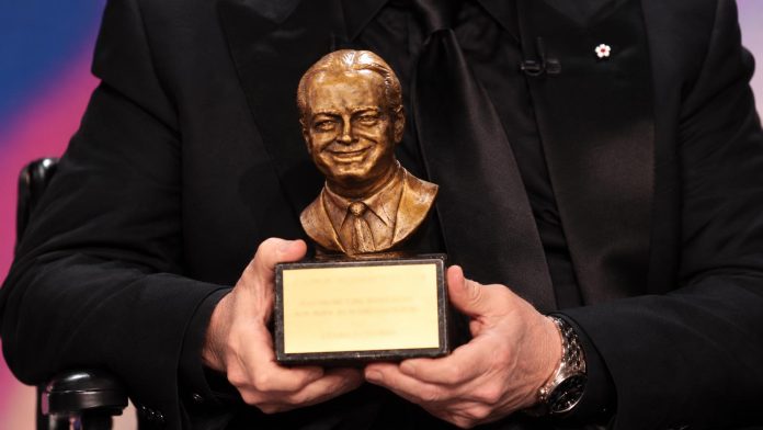 Representación del premio Bob Hope Humanitarian Award