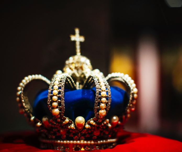 Monarquía electiva: definición, origen, cómo funciona y ejemplos de monarquías electivas en el mundo