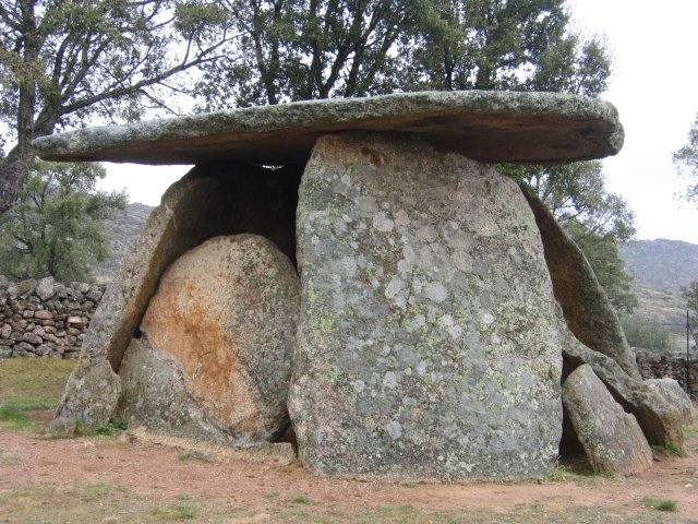 Monumentos prehistóricos - Dolmen del Mellizo - Cáceres