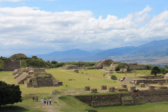 Monumentos prehistóricos - Monte Albán - México