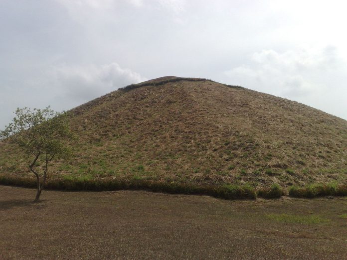 Monumentos prehistóricos - Pirámide de La Venta - México