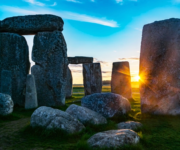 El Stonehenge en un atardecer.