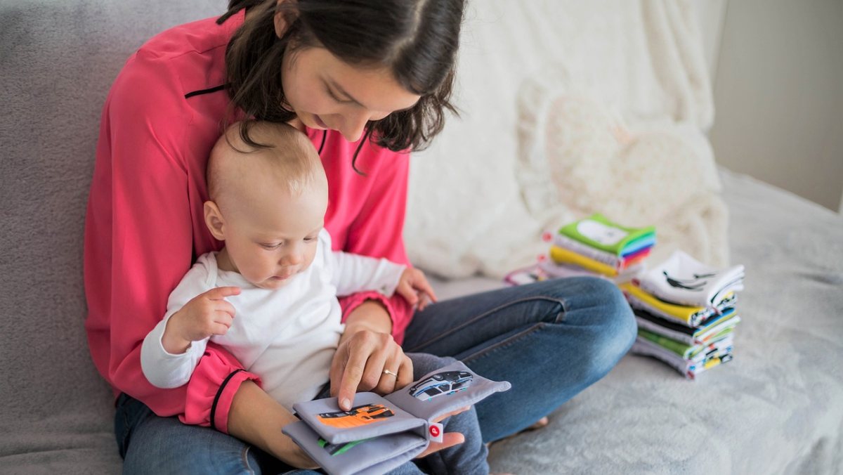 Una encuesta revela que el 87% de las mujeres renuncia a algún aspecto de su carrera laboral tras convertirse en madres