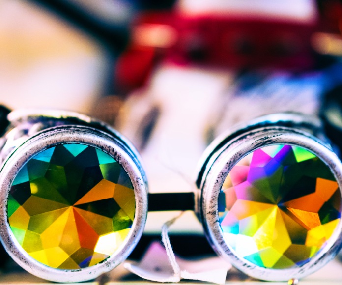 Lentes con diferentes colores.