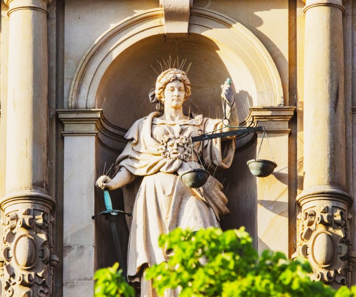 Estatua asociada a la justicia.