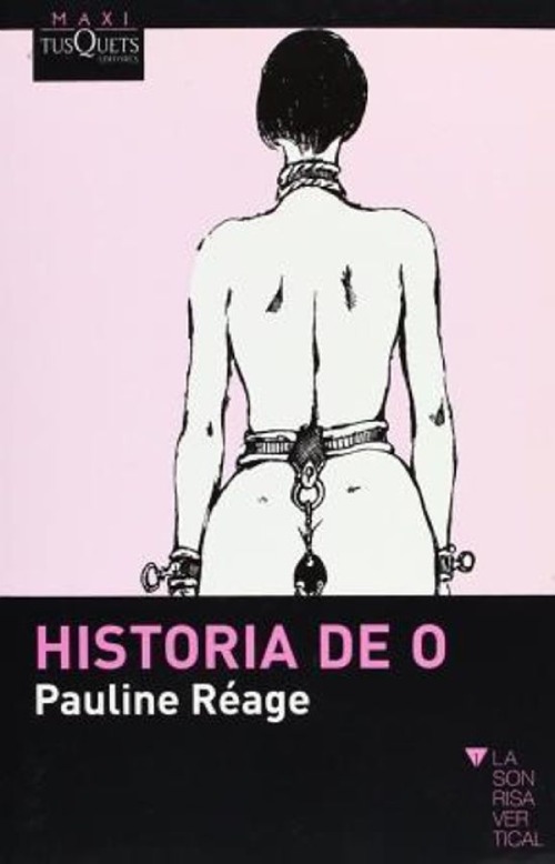 La portada del libro muestra a una mujer desnuda, de espalda, atada con cadenas. 
