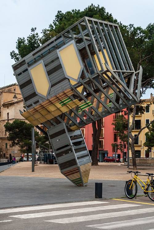 Dispositivo para erradicar el mal, réplica de la obra de Dennis Oppenhein - Palma de Mallorca